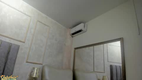 lila bailey  online show from November 5, 2025, 7:58 pm