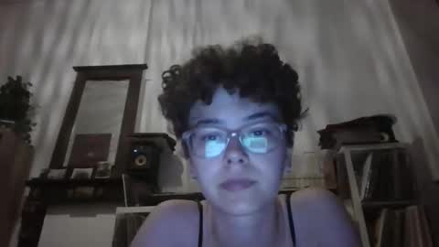lilac_dreamsss online show from June 11, 2026, 2:33 am
