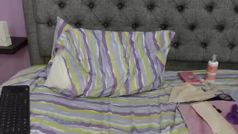 Lilasuni online show from December 14, 2024, 8:51 pm