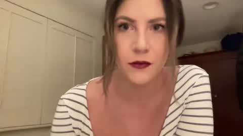 lilbi85_ online show from December 2, 2024, 4:42 am