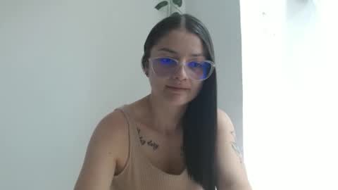 Valeri Villalobos  IG villa lobosvaleri online show from May 10, 2026, 4:34 pm