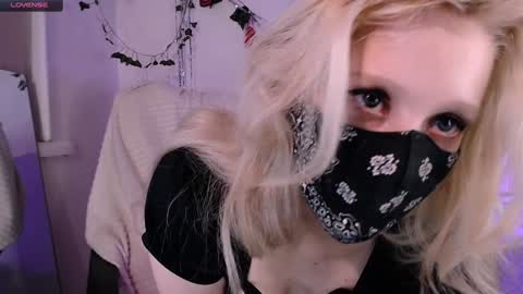 Snapshot of lilgangsta2002 chatting on December 28, 2024, 4:52 pm lil gansta online show from December 28, 2024, 4:52 pm