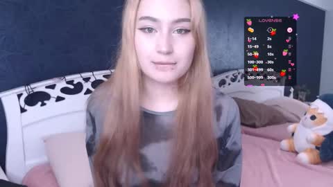 Lilu online show from October 19, 2025, 4:24 am