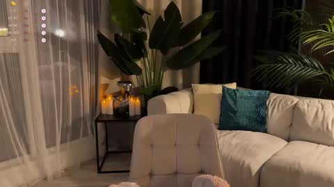 Snapshot of liliaah chatting on November 6, 2025, 9:37 pm Lili Nude ONLY Ticket or Fansly online show from November 6, 2025, 9:37 pm