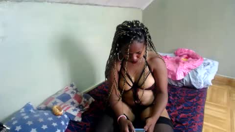 liliah online show from February 5, 2025, 11:34 am