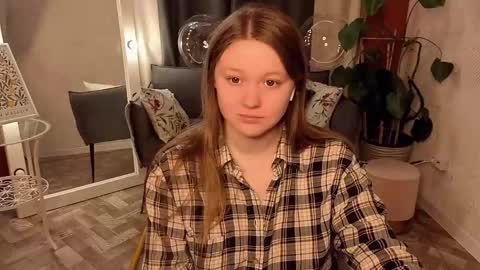 Lilian online show from March 7, 2026, 5:37 am