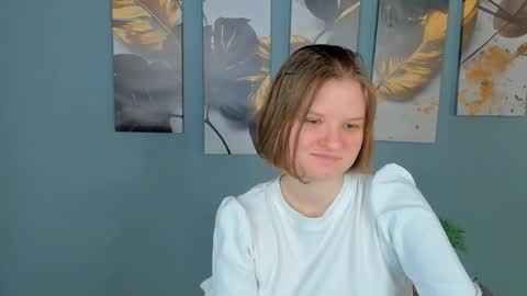 hi guys Im new here Im 18 years oldIve never had sex online show from January 15, 2026, 2:32 pm