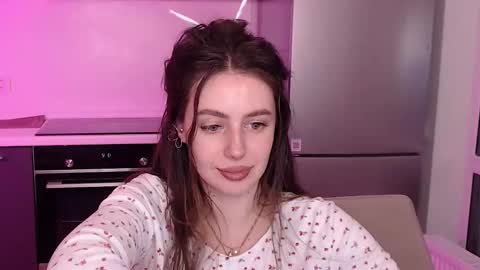 Lilu online show from February 8, 2026, 7:17 pm