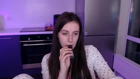 Lilu online show from March 10, 2026, 11:21 pm