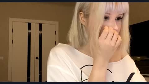 Liliya online show from March 22, 2026, 7:39 pm