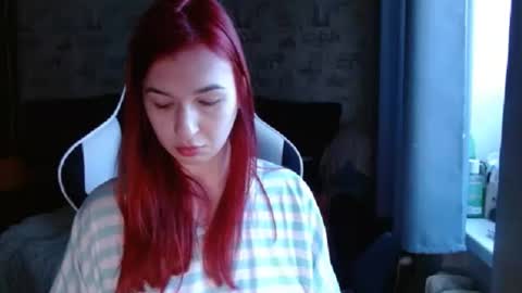 liliawoolf online show from February 25, 2025, 1:28 pm