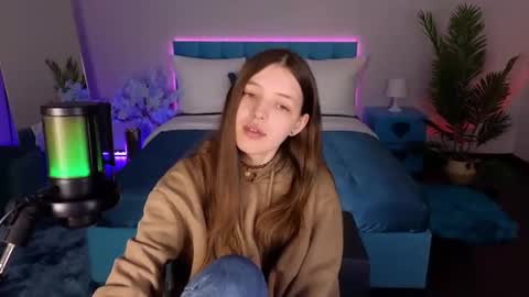 Lili Bakery online show from February 24, 2026, 2:42 am