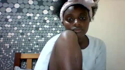 Snapshot of liligal chatting on June 4, 2026, 8:59 pm liligal online show from June 4, 2026, 8:59 pm