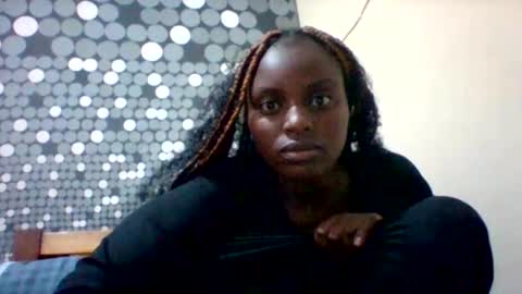 Snapshot of liligal chatting on June 9, 2026, 10:49 am liligal online show from June 9, 2026, 10:49 am