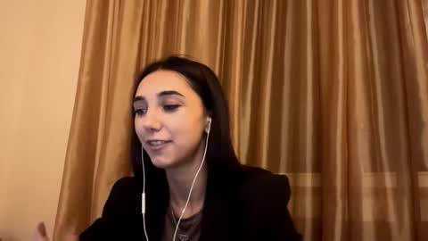 Snapshot of lilihalvorsen chatting on September 22, 2025, 10:12 pm Lina online show from September 22, 2025, 10:12 pm