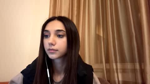 Snapshot of lilihalvorsen chatting on September 29, 2025, 10:25 pm Lina online show from September 29, 2025, 10:25 pm