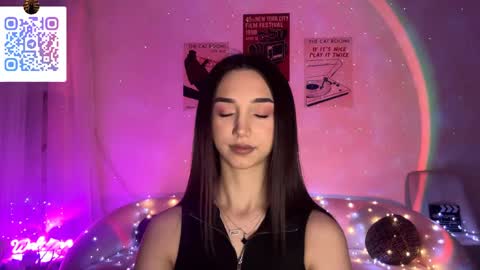 Lina online show from April 12, 2026, 10:26 pm