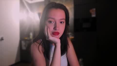 Snapshot of lililaluna chatting on December 3, 2024, 2:27 pm             ...  online show from December 3, 2024, 2:27 pm