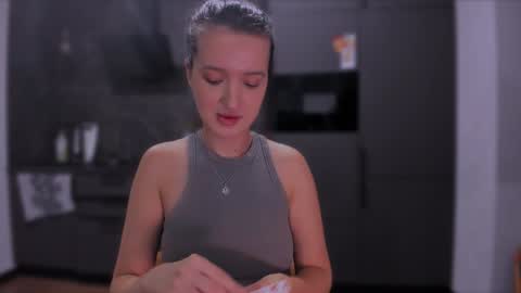 Snapshot of lililaluna chatting on December 28, 2024, 9:40 pm             ...  online show from December 28, 2024, 9:40 pm