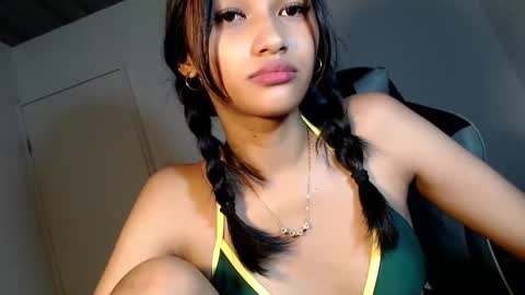 Chloe online show from February 4, 2026, 2:12 pm