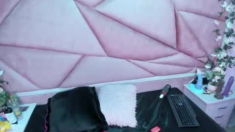 lilith cooper20 online show from January 9, 2025, 12:35 am