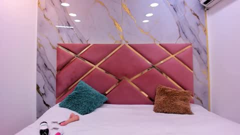 Snapshot of lilith_kramston chatting on February 18, 2026, 3:35 am Lilith online show from February 18, 2026, 3:35 am