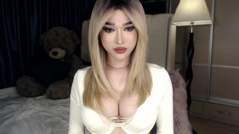 QUEEN LILITH BORBON online show from December 20, 2024, 4:09 am