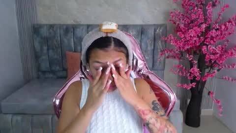 Snapshot of lilith_petit_sub chatting on January 22, 2025, 12:49 pm Lilith  online show from January 22, 2025, 12:49 pm