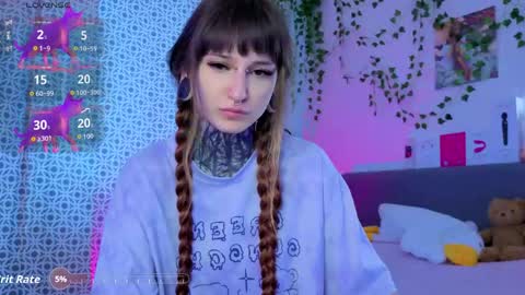 Snapshot of lilith_poison chatting on May 17, 2026, 6:04 pm lilith_poison online show from May 17, 2026, 6:04 pm