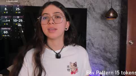 lilith_rosse6 online show from April 15, 2026, 2:02 pm