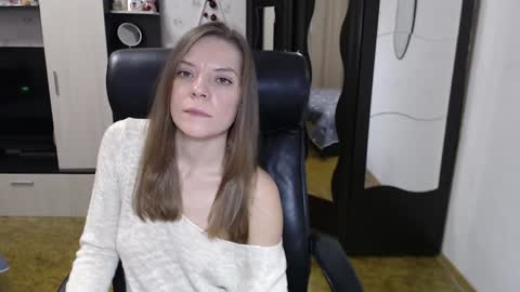 lilith small21 online show from December 6, 2024, 9:10 am