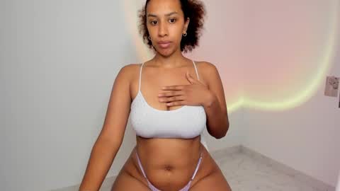 Alejandra  online show from January 19, 2025, 4:22 am