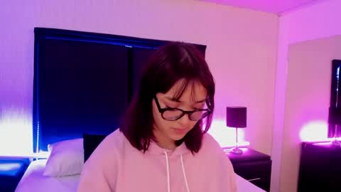 LilithBluum  online show from April 18, 2026, 11:25 am
