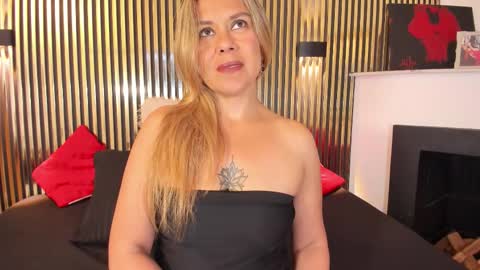   online show from October 5, 2025, 3:10 pm