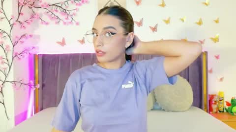Snapshot of lilithcapri777 chatting on May 18, 2026, 9:48 am Lily online show from May 18, 2026, 9:48 am