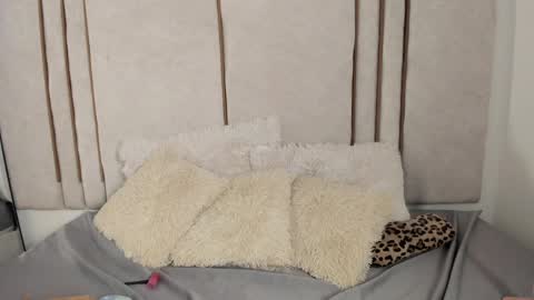 Snapshot of lilithdry chatting on April 1, 2026, 12:33 am Lilith online show from April 1, 2026, 12:33 am