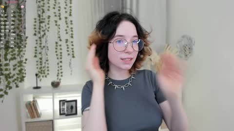 Snapshot of lilithlunna chatting on January 14, 2025, 5:12 pm Lilith online show from January 14, 2025, 5:12 pm