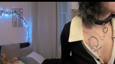 Snapshot of lilithlunna chatting on February 2, 2025, 4:48 am Lilith online show from February 2, 2025, 4:48 am