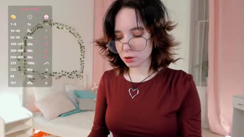 Snapshot of lilithlunna chatting on February 28, 2025, 7:46 pm Lilith online show from February 28, 2025, 7:46 pm