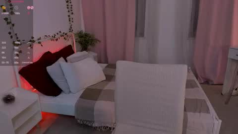 Snapshot of lilithlunna chatting on November 6, 2025, 2:40 pm Lilith online show from November 6, 2025, 2:40 pm