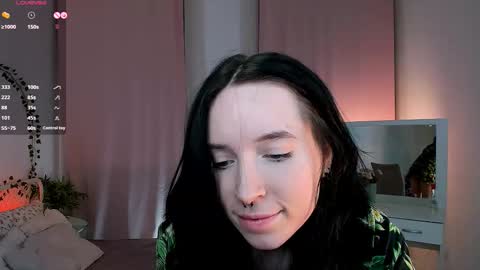 Snapshot of lilithlunna chatting on December 13, 2025, 7:53 pm Lilith online show from December 13, 2025, 7:53 pm