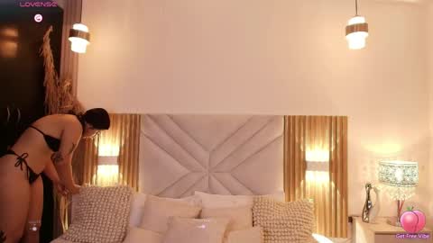 lilithnyx_x online show from April 14, 2026, 12:05 am
