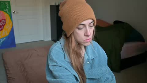 L online show from January 9, 2025, 3:34 pm