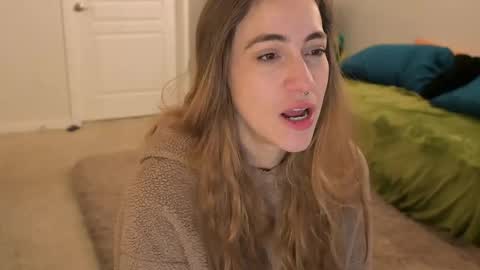 L online show from February 21, 2025, 12:50 pm