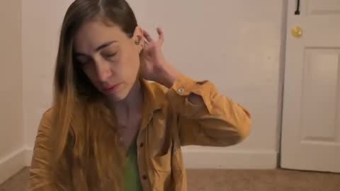 L online show from March 4, 2025, 1:28 pm