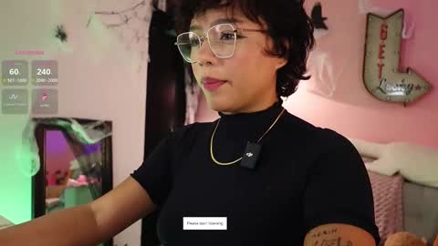lilithrose_2 online show from October 29, 2025, 5:10 am