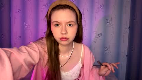 Lillian online show from March 22, 2026, 9:23 am