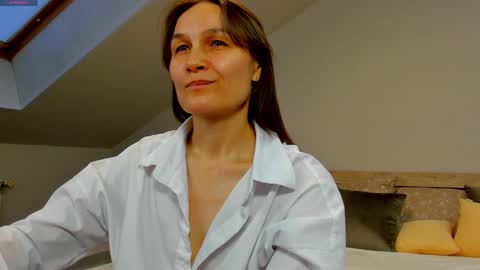 Snapshot of lillian_white1 chatting on February 13, 2025, 11:06 am lillian_white1 online show from February 13, 2025, 11:06 am