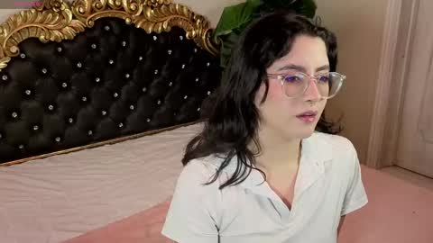 Snapshot of lillianderson chatting on April 20, 2026, 11:46 am lillianderson - Next stream start at 0700hs GTM-3 online show from April 20, 2026, 11:46 am