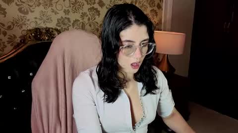 Snapshot of lillianderson chatting on April 25, 2026, 11:46 am lillianderson - Next stream start at 0700hs GTM-3 online show from April 25, 2026, 11:46 am